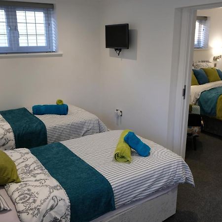 Rosemary House Brs Airport Accommodation Winford Exterior foto